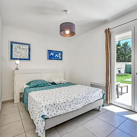 Сasa de vacaciones Lovely In With Outdoor Swimming Pool *