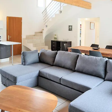 Amazing In Holiday home Nimes