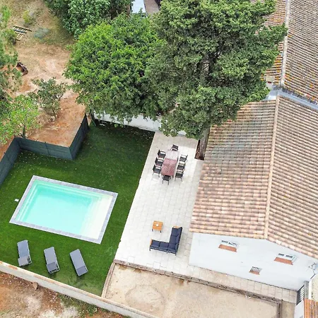 Holiday home Lovely In With Outdoor Swimming Pool *