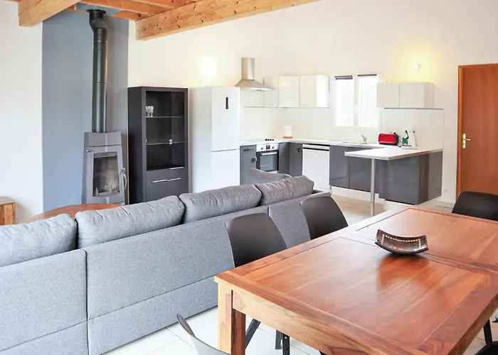 Stunning In بيت للعطل نيم